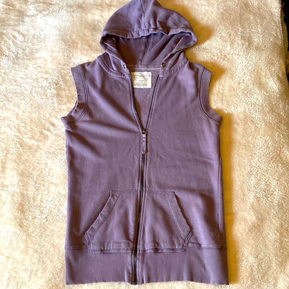 Sleeveless Zip-up Hoodie